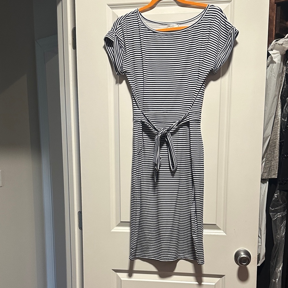Black and White Tie Front Midi Dress with Dolman Sleeves